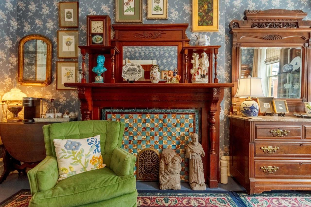 The Dolon House Bed & Breakfast! จิมธอร์ป ภายนอก รูปภาพ