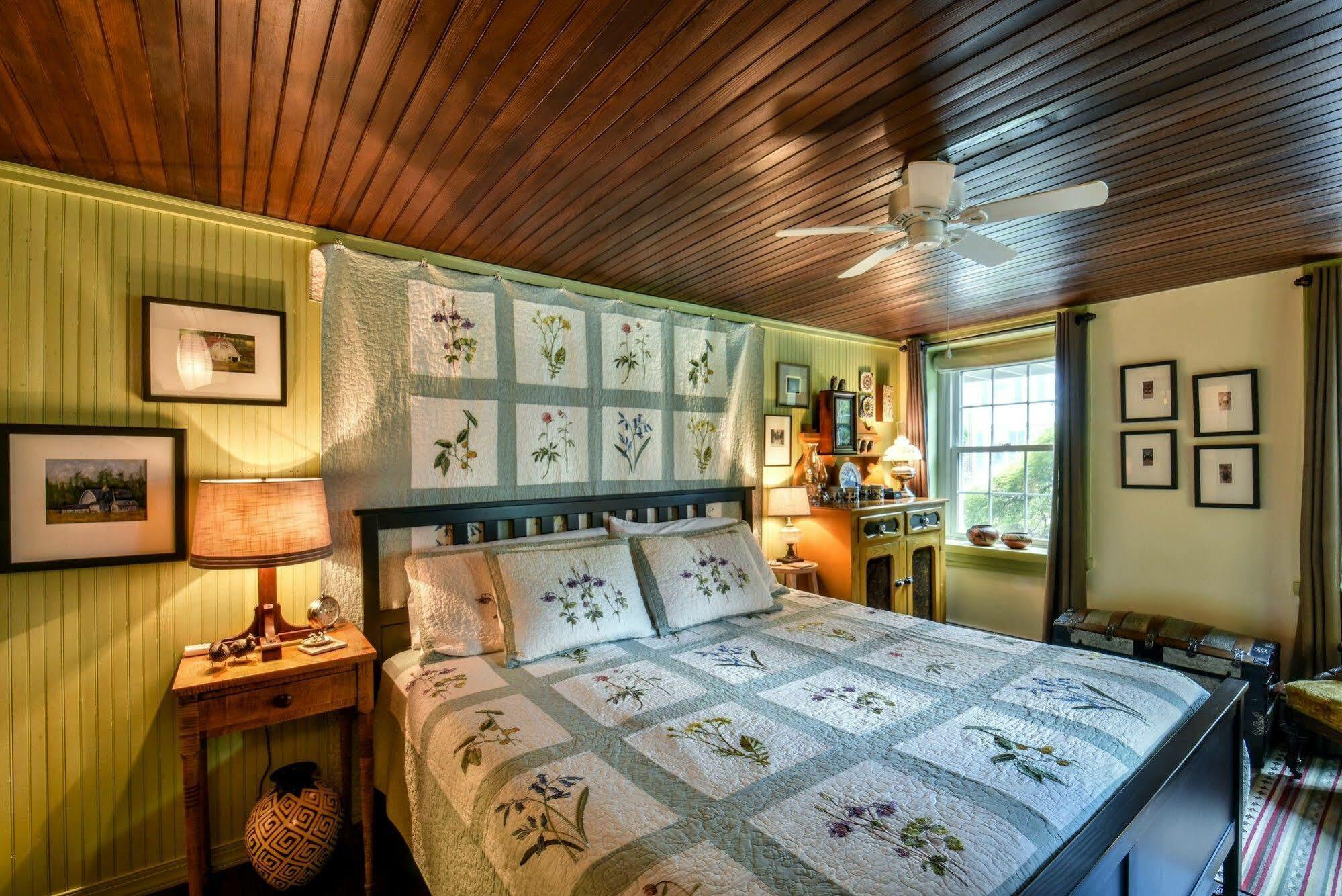 The Dolon House Bed & Breakfast! จิมธอร์ป ภายนอก รูปภาพ